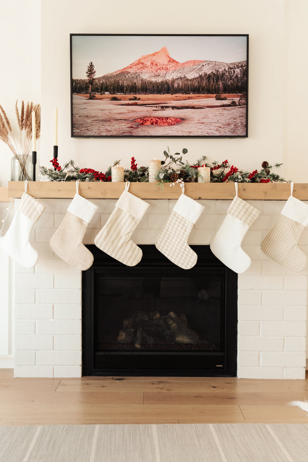 The Perfect Gift: How to Personalize Your Holiday Chic Stocking