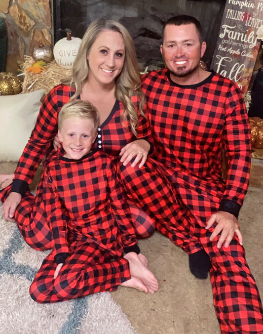 The Perfect Holiday Gift: Matching Family Pajamas in Buffalo Plaid