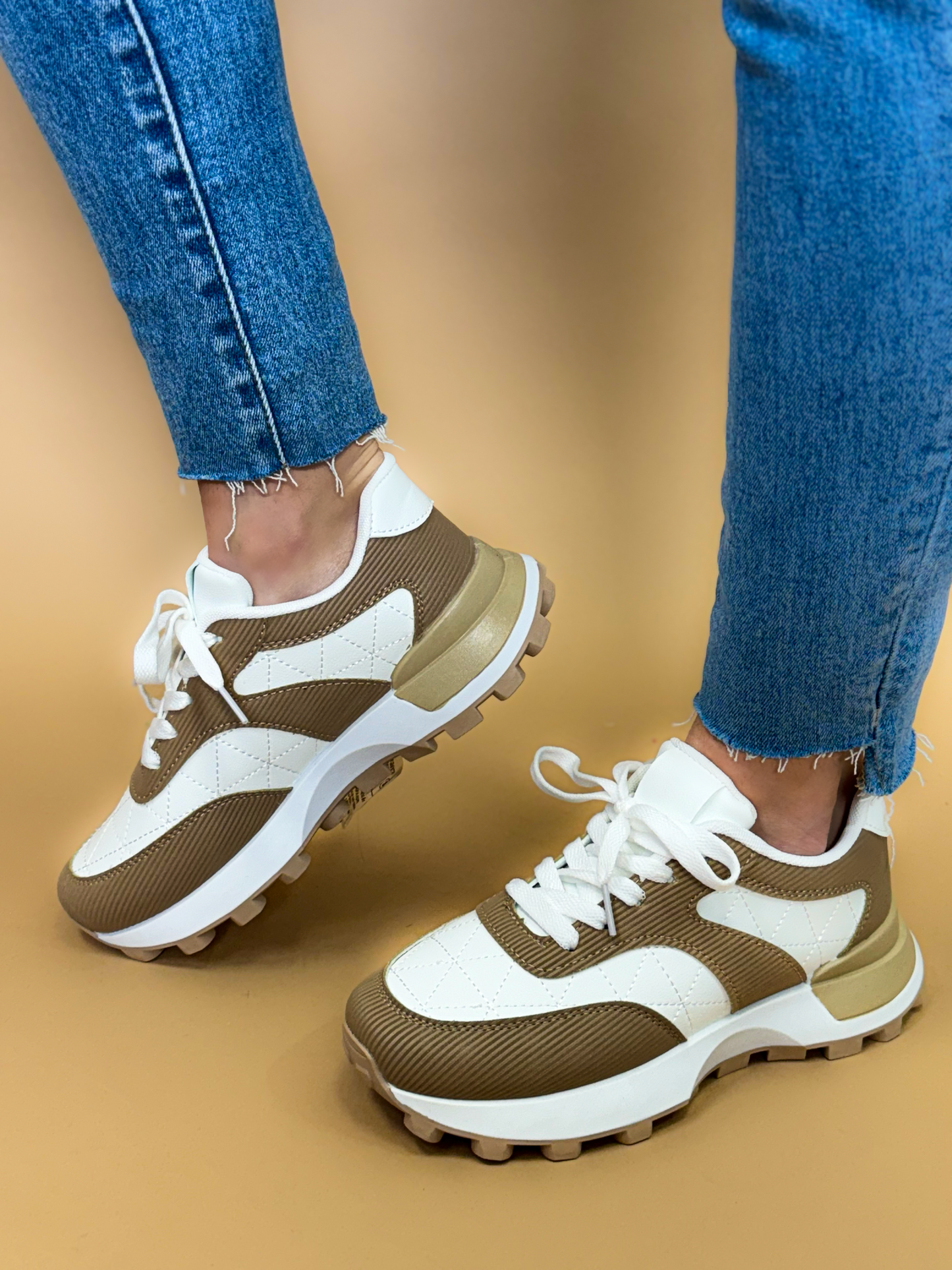 Layla Sneaker in Tan