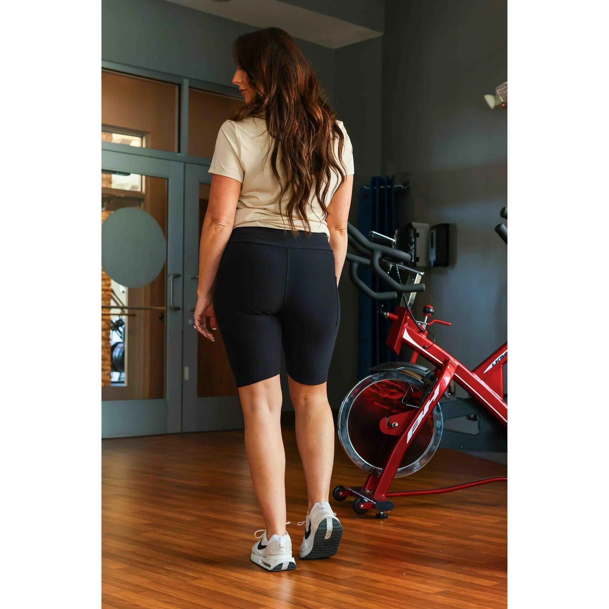 Essential Pocket Biker Shorts - Womens