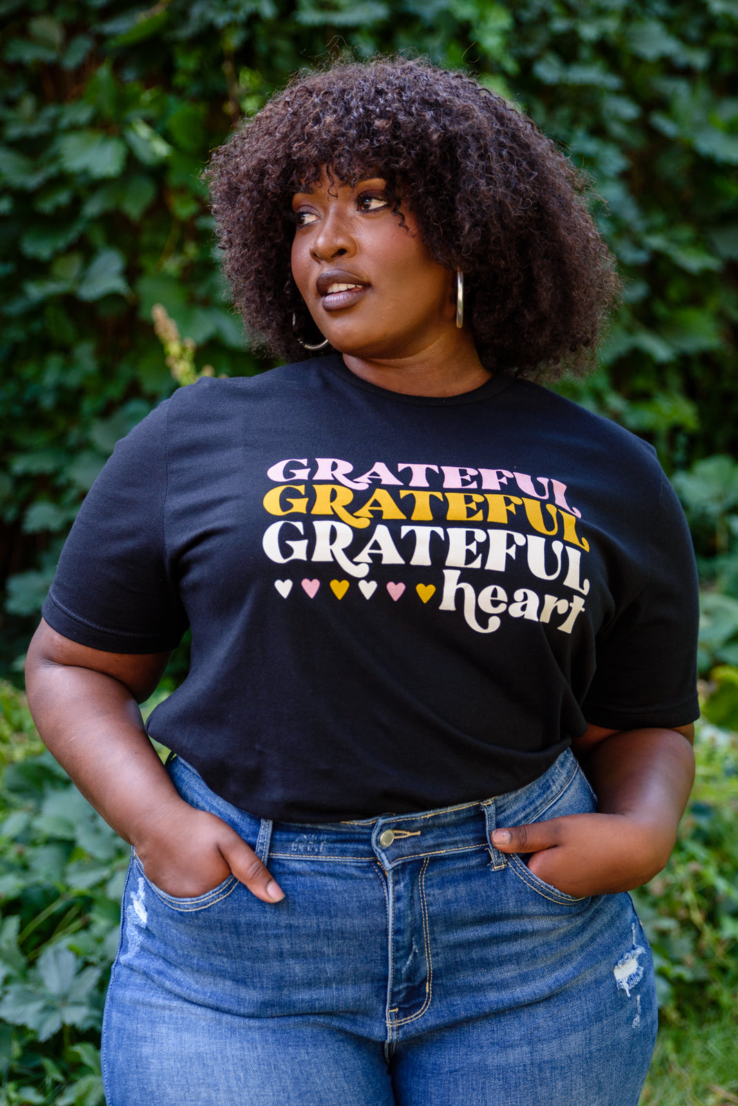 Grateful Heart Graphic T-Shirt In Black - Womens