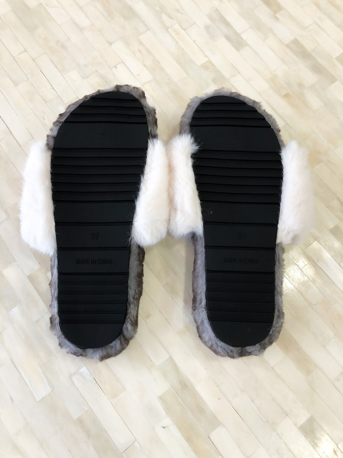 Feeling Cozy (not cross style) Cream Slippers