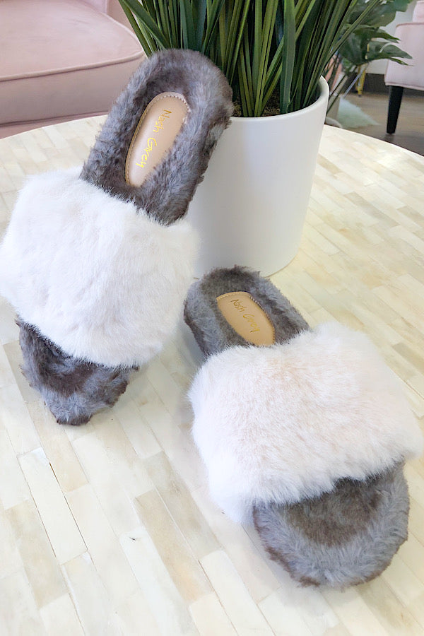 Feeling Cozy (not cross style) Cream Slippers