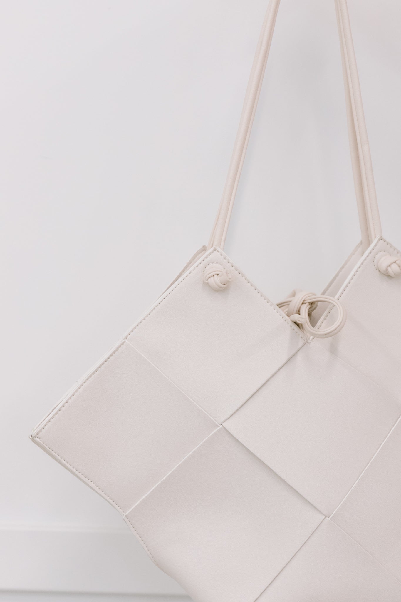 Woven Tote in White - Womens