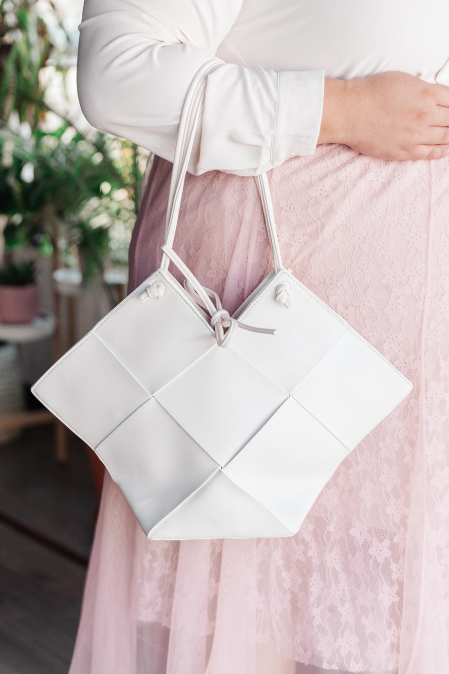 Woven Tote in White - Womens